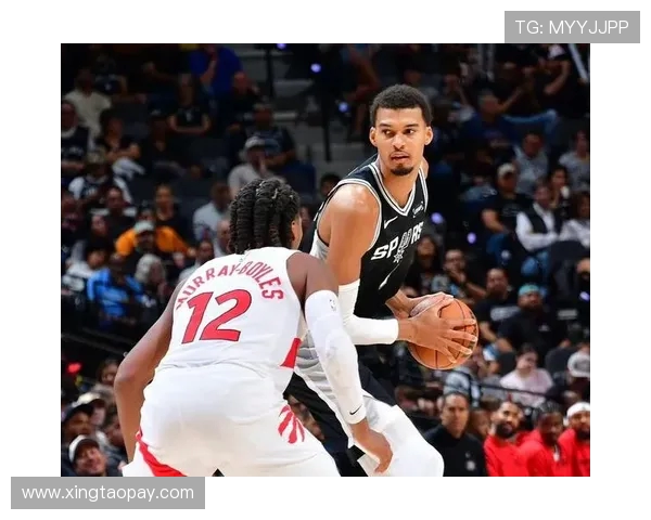 2019年CCTV直播回顾马刺与猛龙精彩对决全场亮点解析